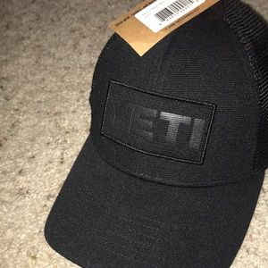 Black Yeti Hat